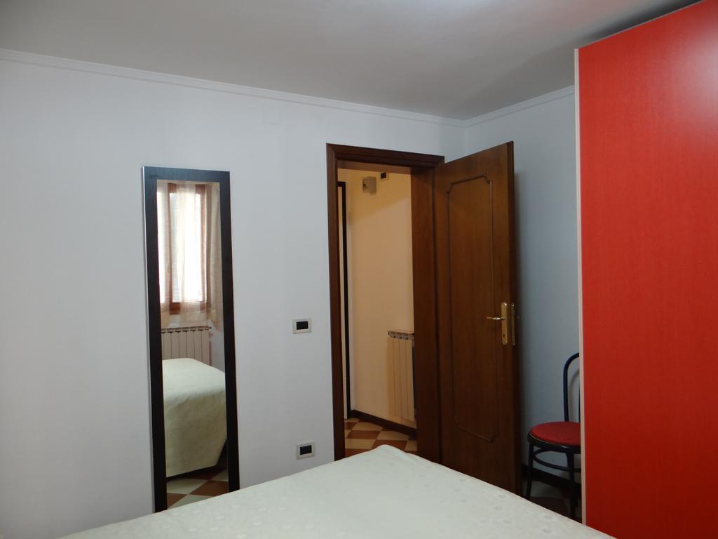 Appartamento Al Ghetto Vecchio Venedik Oda fotoğraf